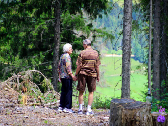 Traveling This Summer? Here’s What Medicare Beneficiaries Should Know Before You Go